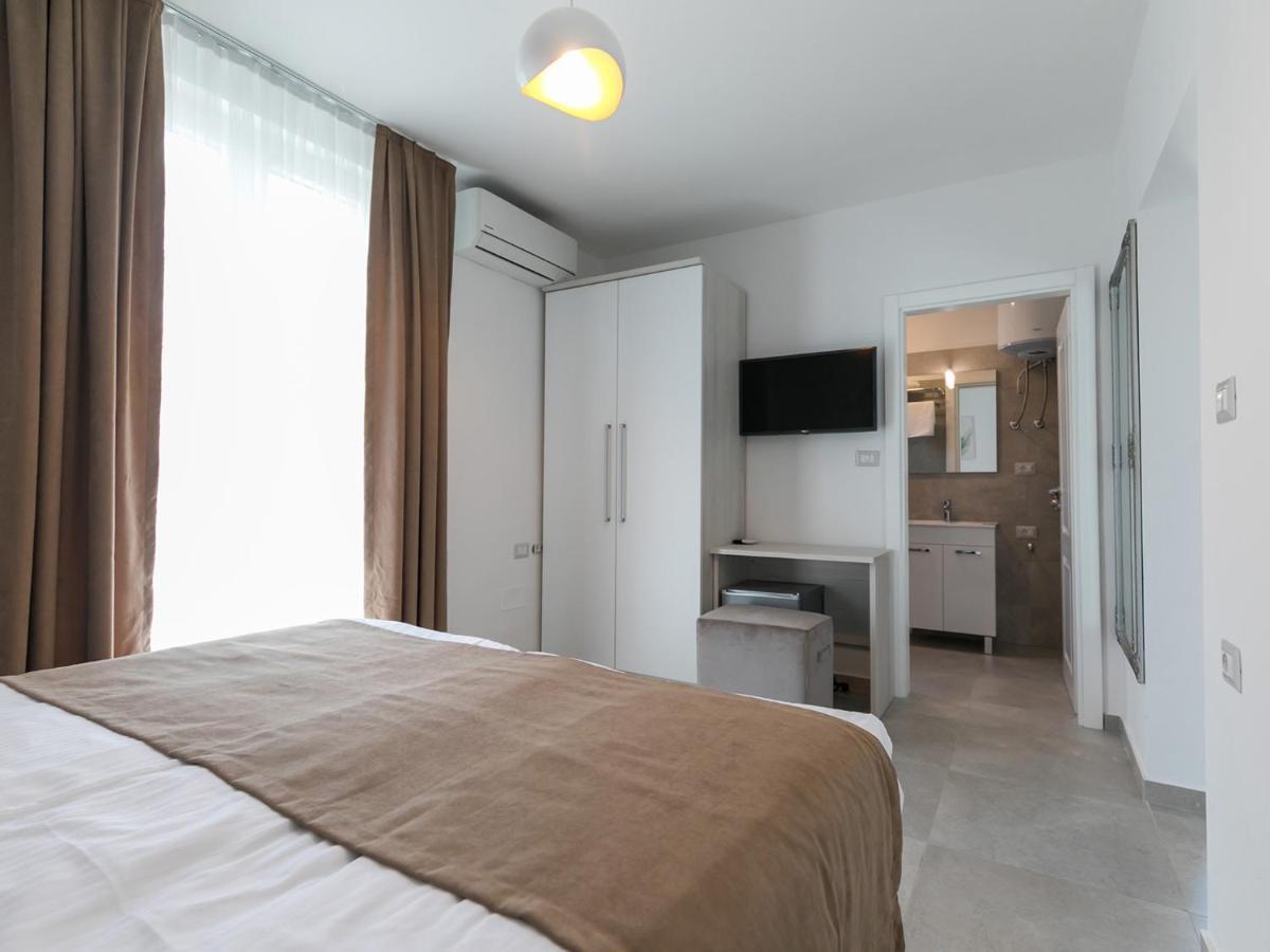 Nadija Apartmani โปเรช ภายนอก รูปภาพ