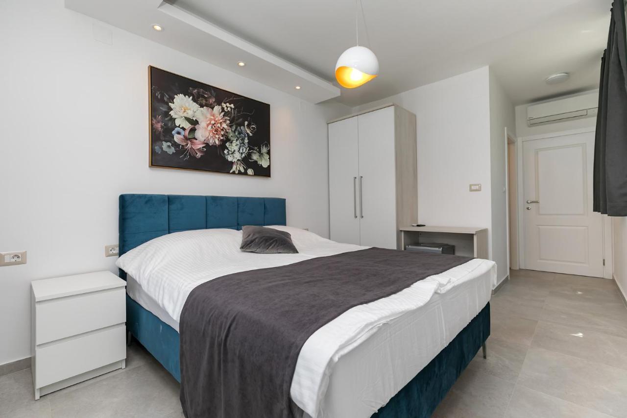 Nadija Apartmani โปเรช ภายนอก รูปภาพ