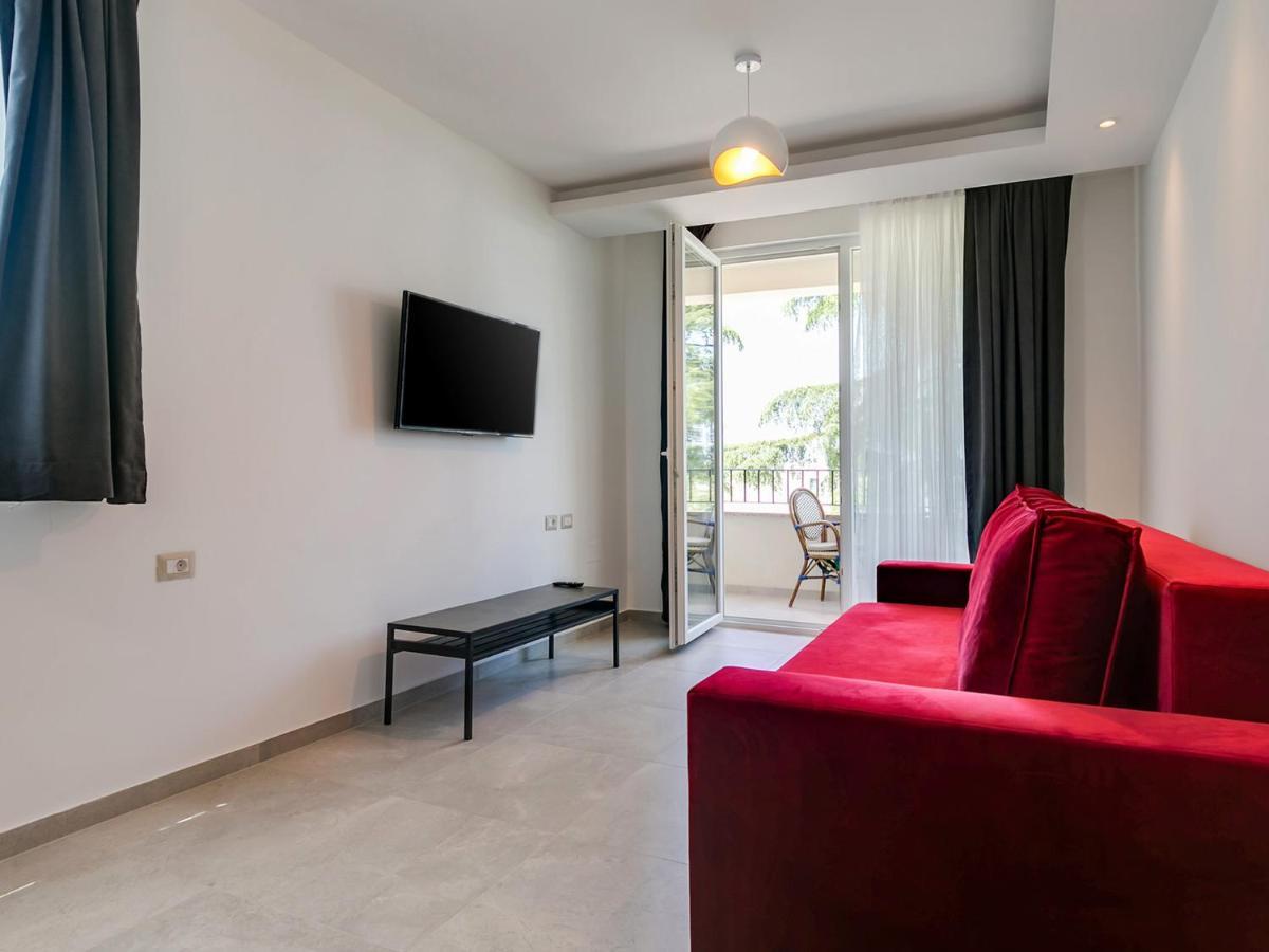 Nadija Apartmani โปเรช ภายนอก รูปภาพ