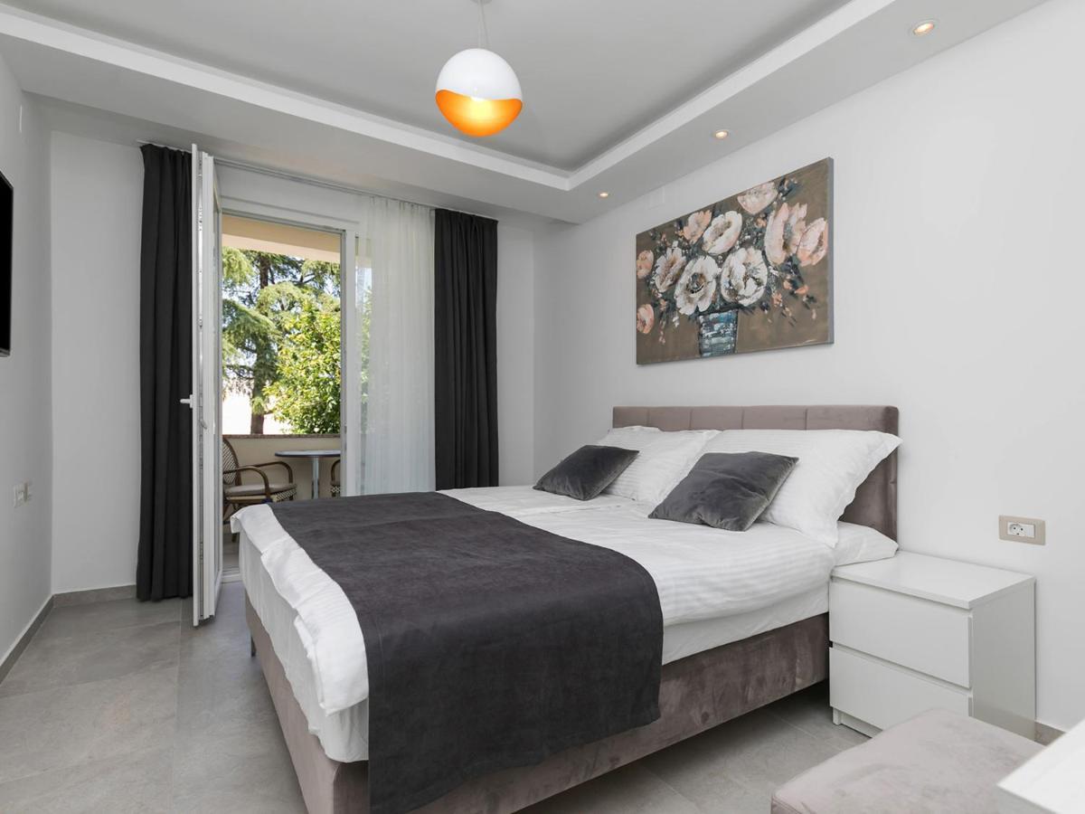 Nadija Apartmani โปเรช ภายนอก รูปภาพ