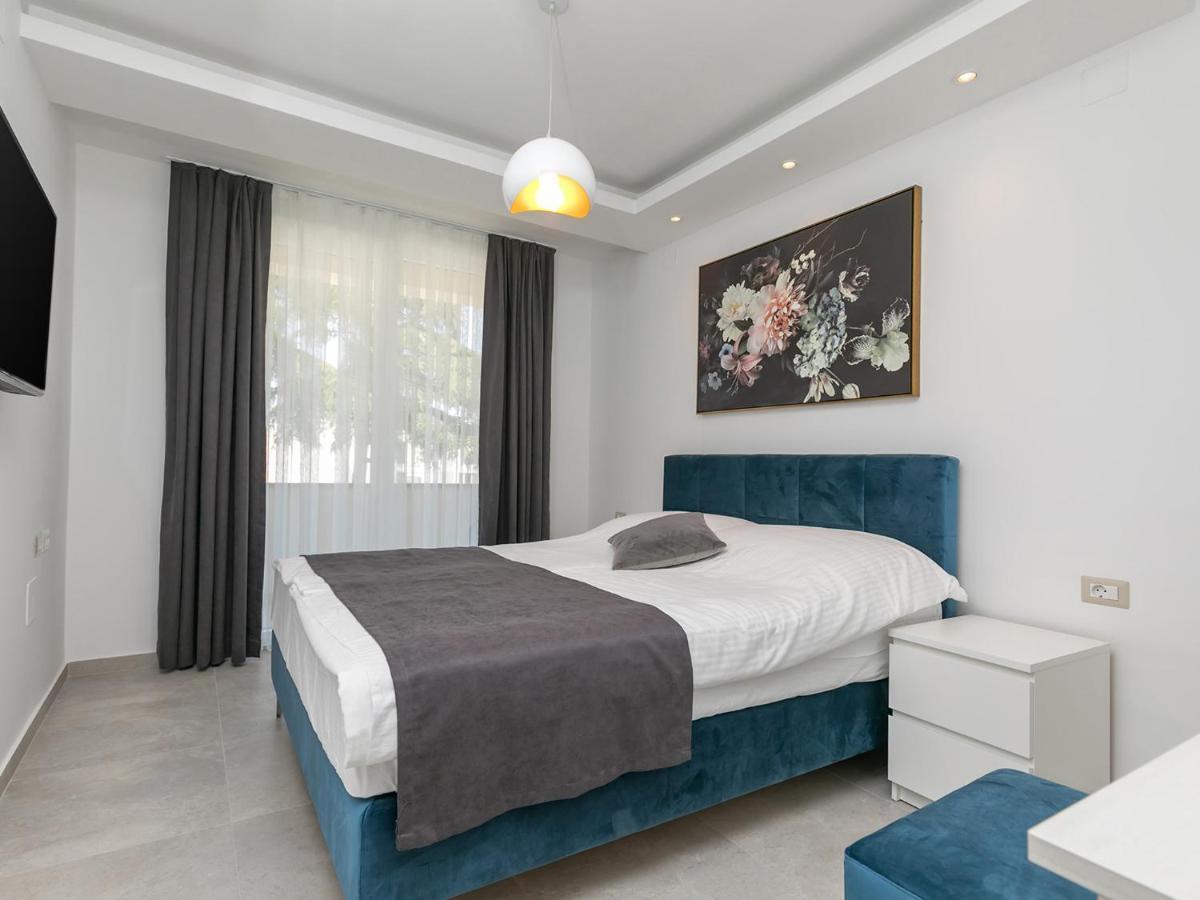 Nadija Apartmani โปเรช ภายนอก รูปภาพ